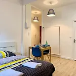 Appartement Appart'village Le Vieux Centre T1,t2,t3 - Parking - Thermes *