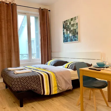 Appart'village Le Vieux Centre T1,t2,t3 - Parking - Thermes Lejlighed *