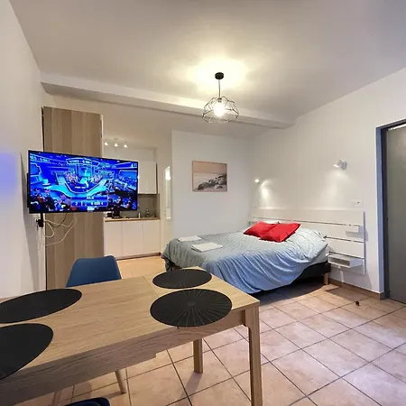 Appart'village Le Vieux Centre T1,t2,t3 - Parking - Thermes