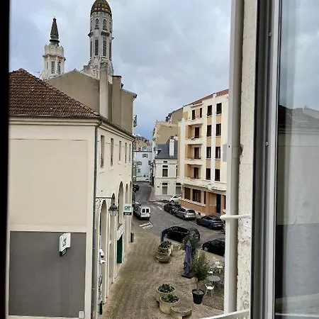 Appart'village Le Vieux Centre T1,t2,t3 - Parking - Thermes Апартаменты