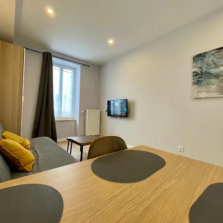Apartment Appart'village Le Vieux Centre T1,t2,t3 - Parking - Thermes *