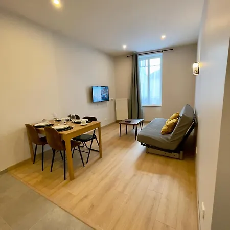 Appart'village Le Vieux Centre T1,t2,t3 - Parking - Thermes شقة