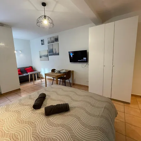 Appart'village Le Vieux Centre T1,t2,t3 - Parking - Thermes *